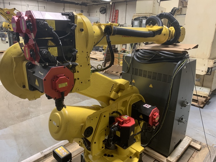 Used FANUC R2000iB/125L 6 AXIS CNC ROBOT WITH R30iA CONTROLLER