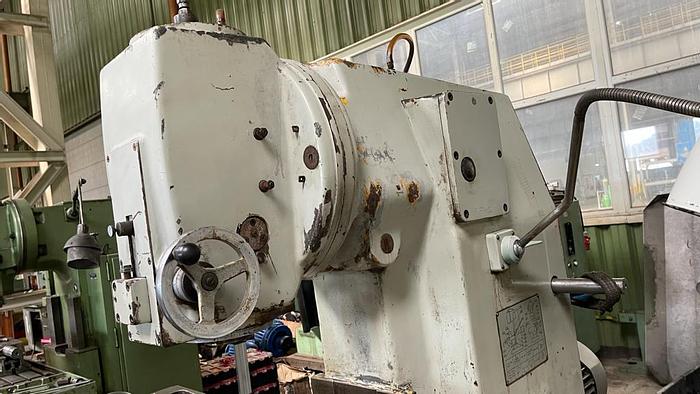 Used Frezarka pionowa 6R11
