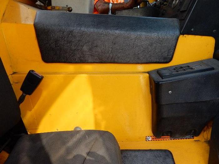 Used 2006 Mack LE613- Stock #: 4977