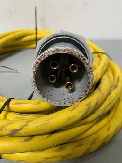 Used Hubbell SE 2730A Switched Twist-Lock Enclosure w/ Arktite Plug