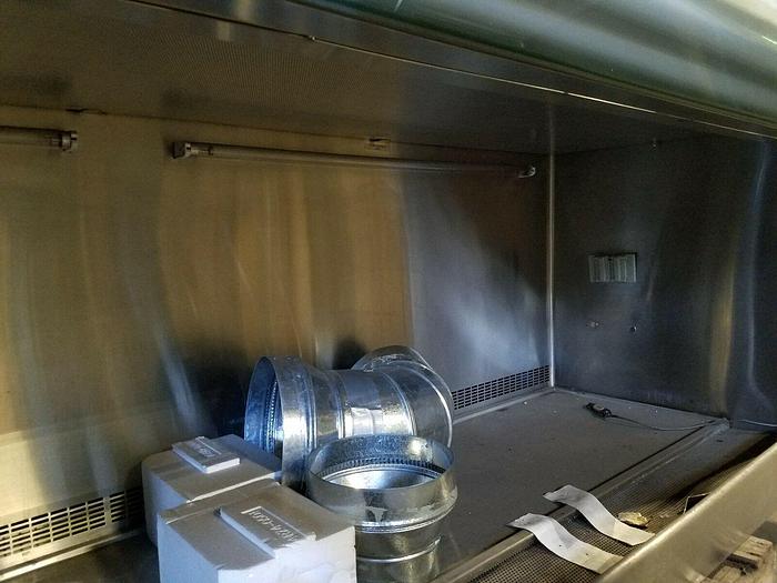 Used Laboratory Fume Hood Lab Chemical Vapor Exhaust Hood Medical Chemical