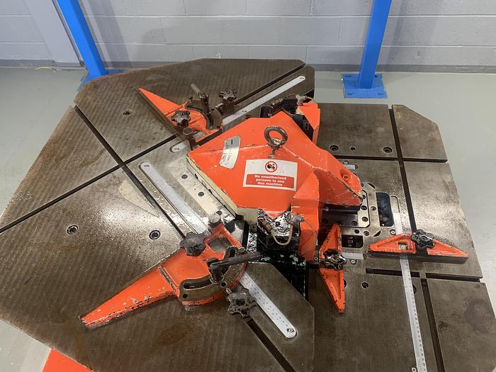 Used AMADA CSW220 station hydraulic 4mm Corner notching machine