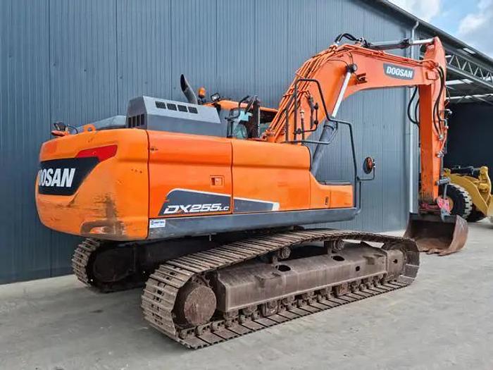 Gebraucht 2015 Doosan DX255LC-5
