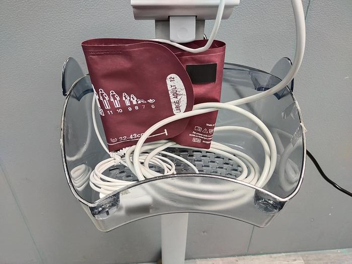 Gebraucht Mindray Datascope Accutorr V Vital Patientenmonitor auf Trolley