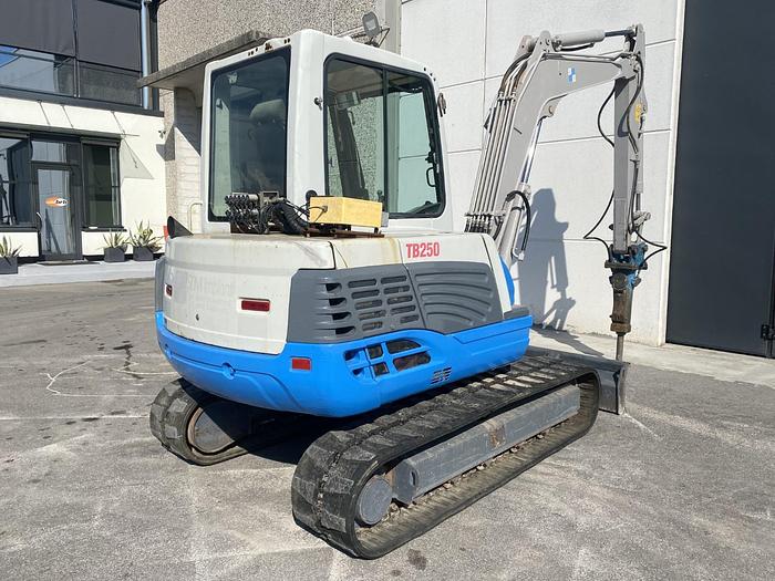 Usato 2008 TAKEUCHI TB250