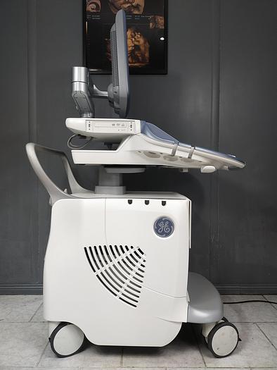 Gebraucht GE Voluson E8 Expert Ultraschallgerät mit RAB4-8-D Sonde und DVD Brenner SW: BT13