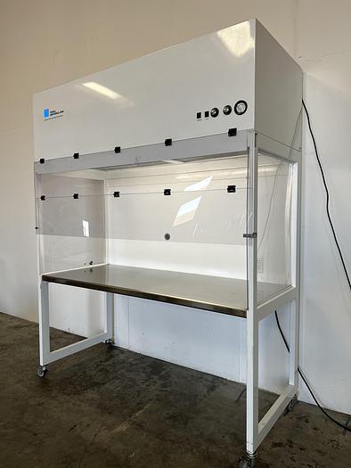 Used Terra Universal 2001-69 ValuLine Vertical 30" x 36" x 73" Laminar Flow Station