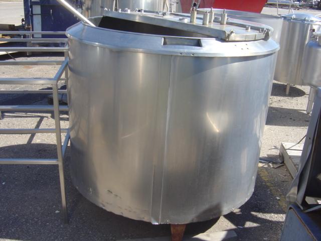 Usado 200 GALLON PROCESSOR TANK.