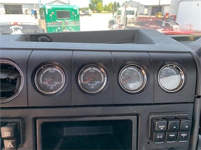 Used 2013 CATERPILLAR CT660L