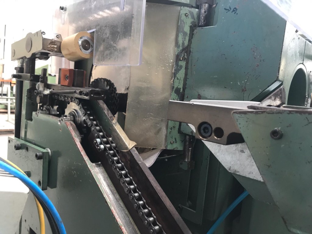 Usato 1990 Tenonatrice stondante doppia, automatica, marca Bacci