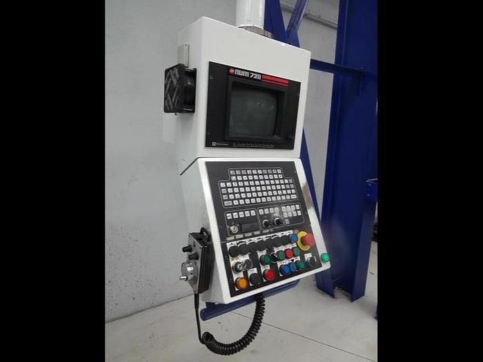 D'occasion Fraiseuse Huron MU Basic / CNC milling machine Huron MU Basic