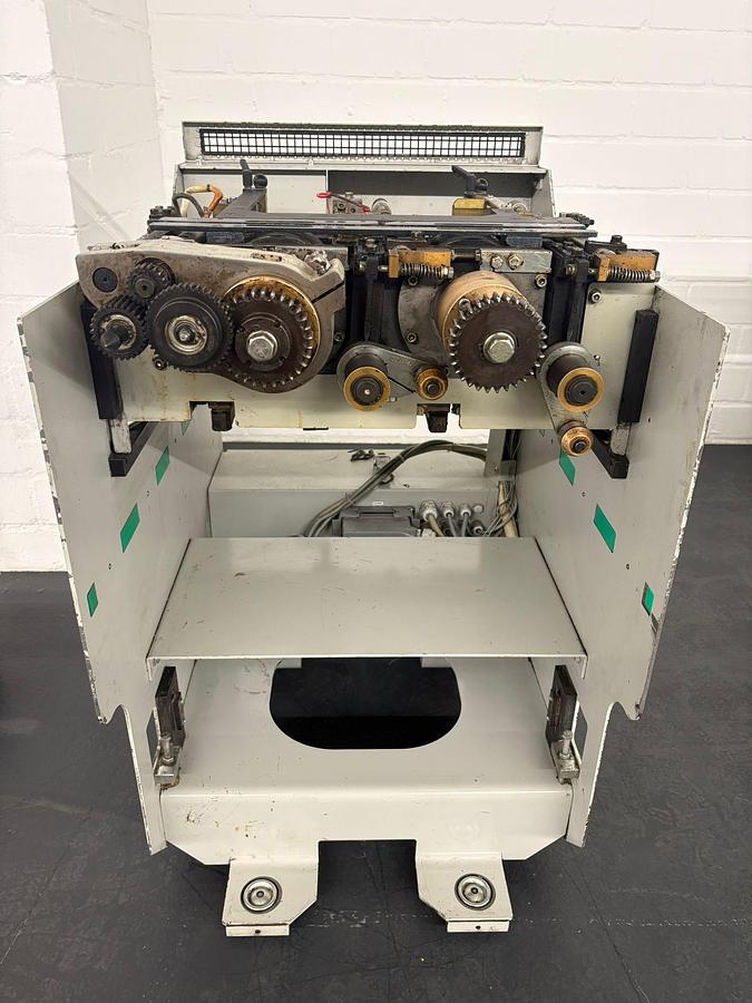 Used Kolbus PUR + EVA Spine gluing unit (2005)