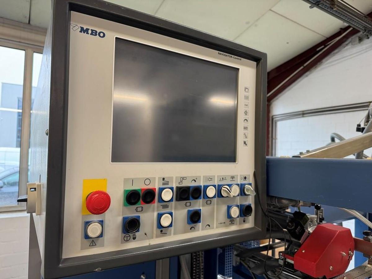 Used MBO folding machine K 800.2/6 S-KTL (2009)