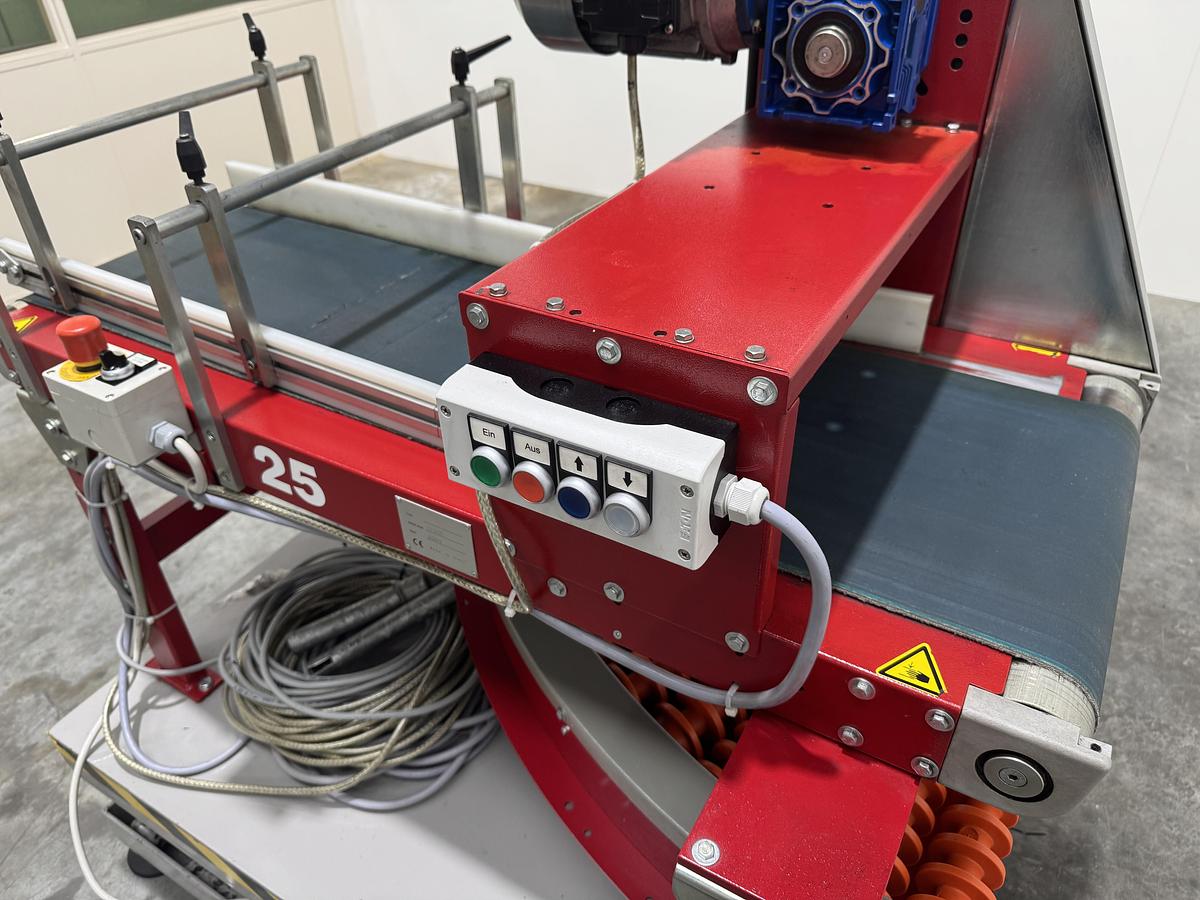 Used Solema Straight and 90° conveyor system, with lifting table (no1)