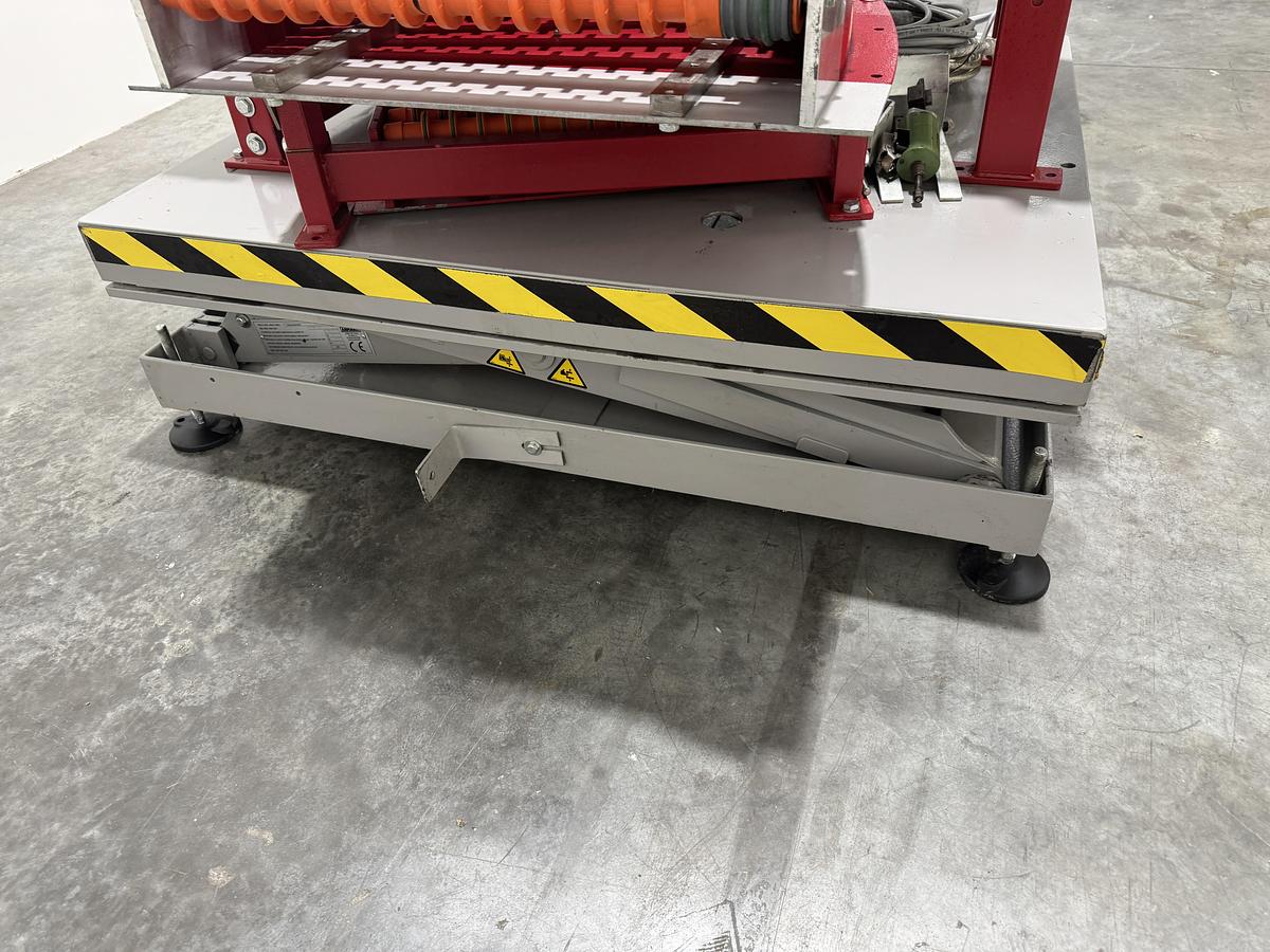 Used Solema Straight and 90° conveyor system, with lifting table (no1)