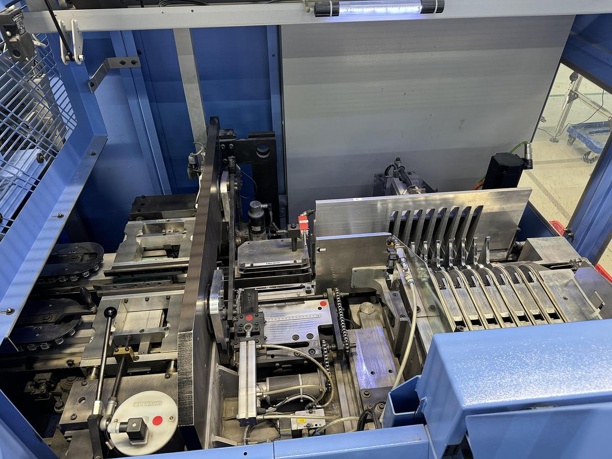 Used Müller Martini Diamant MC (2010)