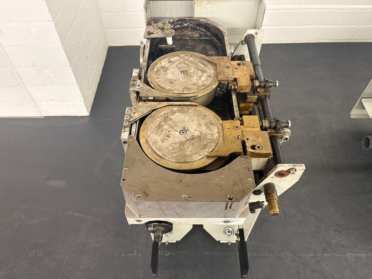 Used Kolbus Hotmelt side gluing unit (2005)
