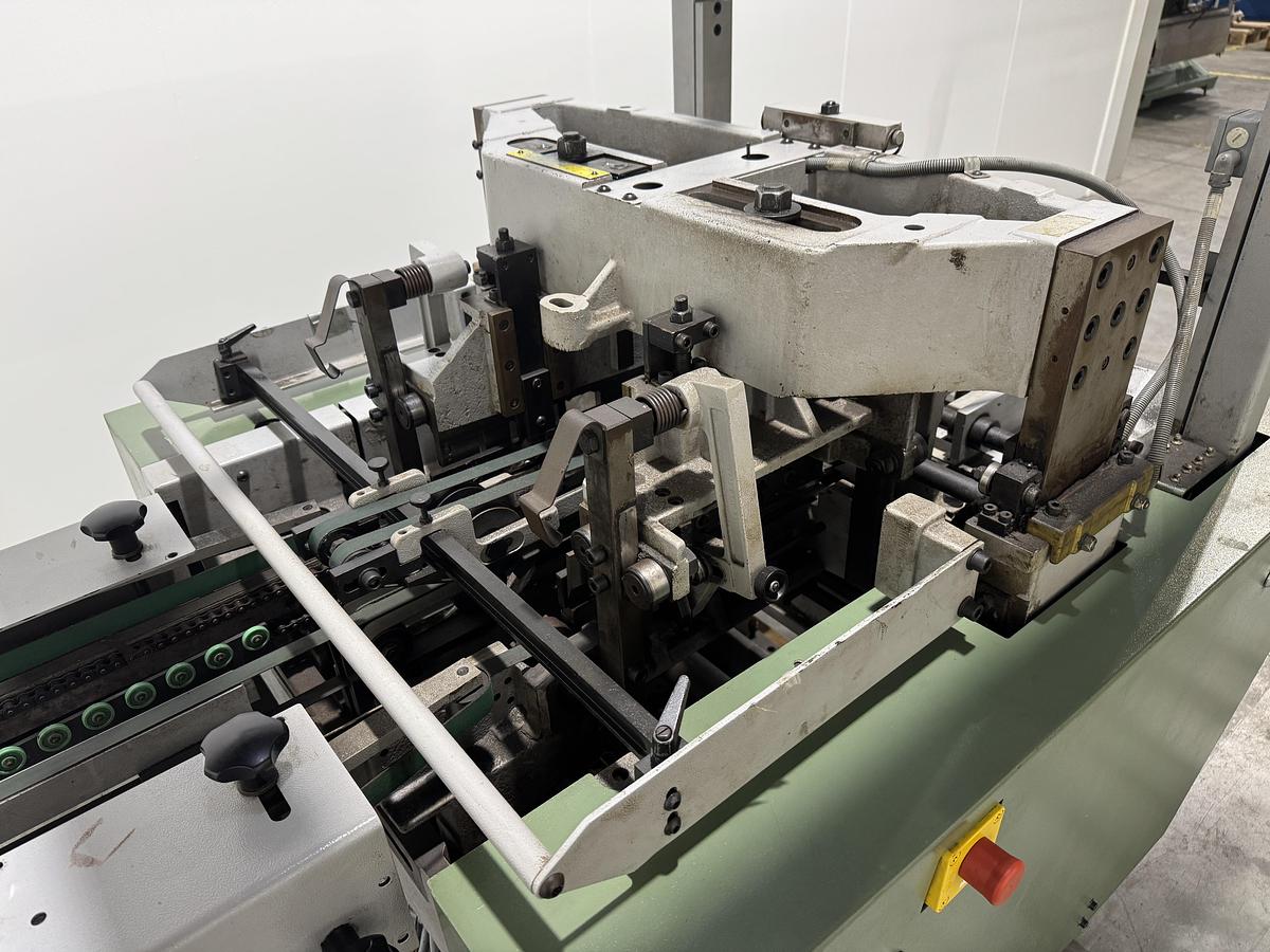 Used Müller Martini trimmer 1522 (1996)