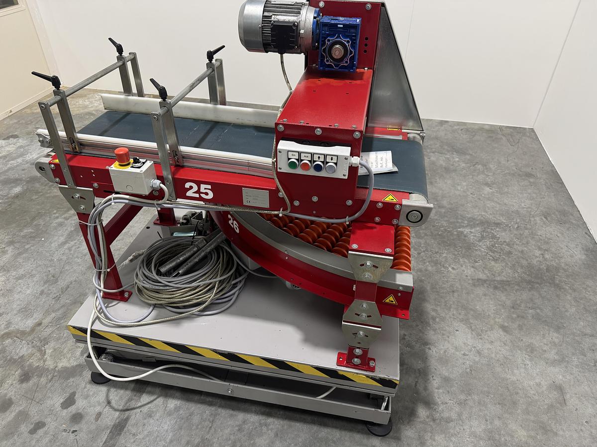 Used Solema Straight and 90° conveyor system, with lifting table (no1)