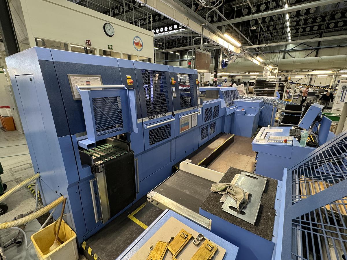 Used Müller Martini Diamant MC (2010)