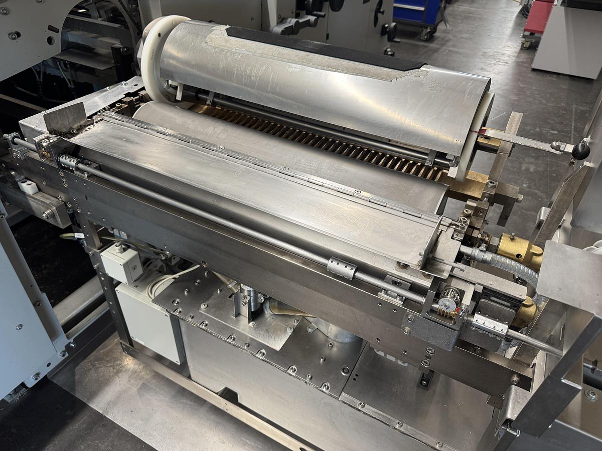 Used Kolbus case maker DA 260 (2011)