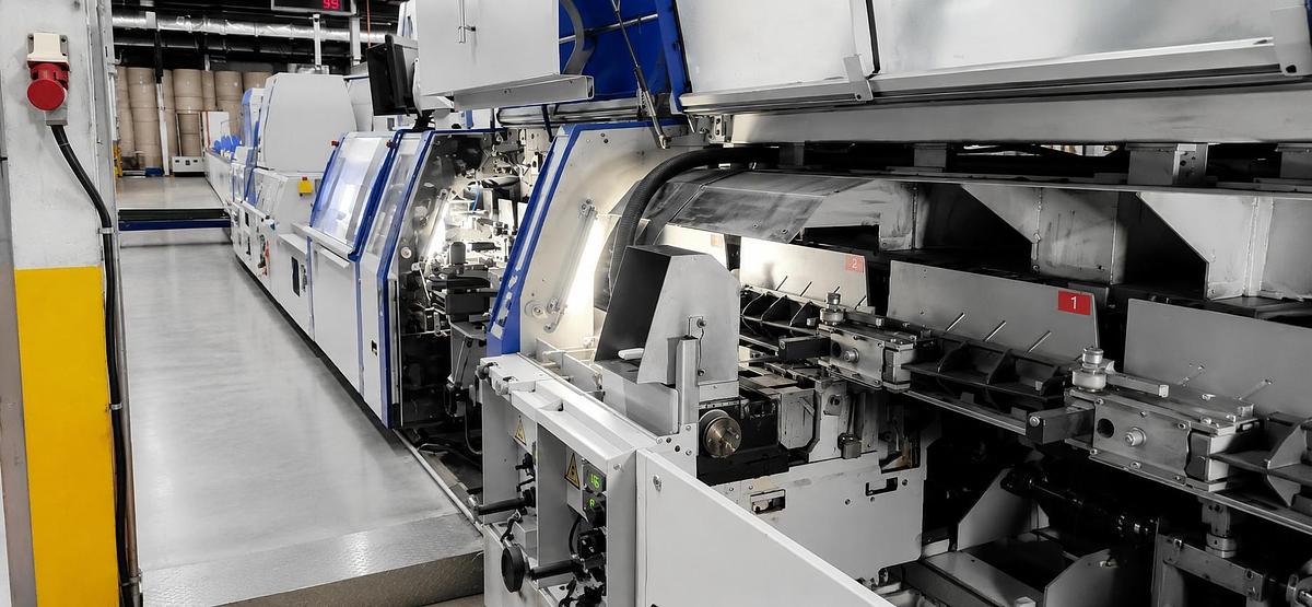 Used Kolbus perfect binder KM 600 (2015)