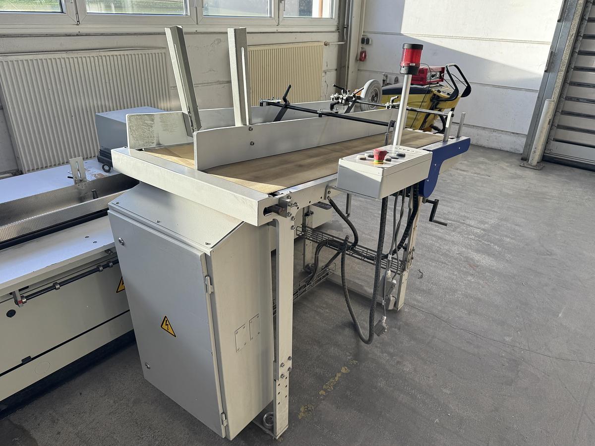 Used Kolbus Feeding Conveyor (2005)