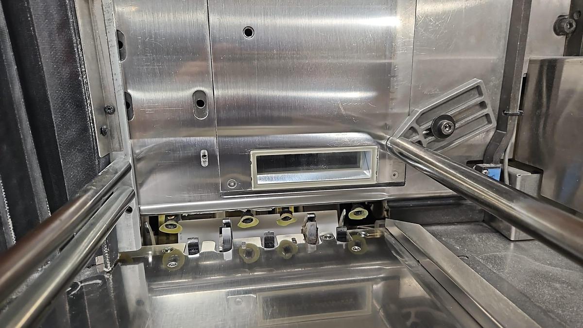 Used Meccanotecnica sewing machine Aster Astronic 180/42 (2006)