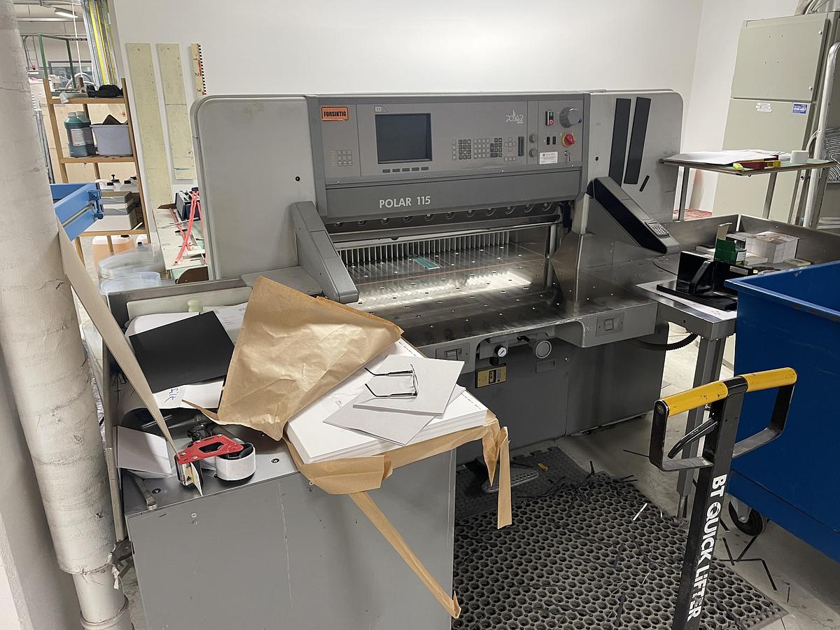 Used Polar guillotine 115 ED (2002)