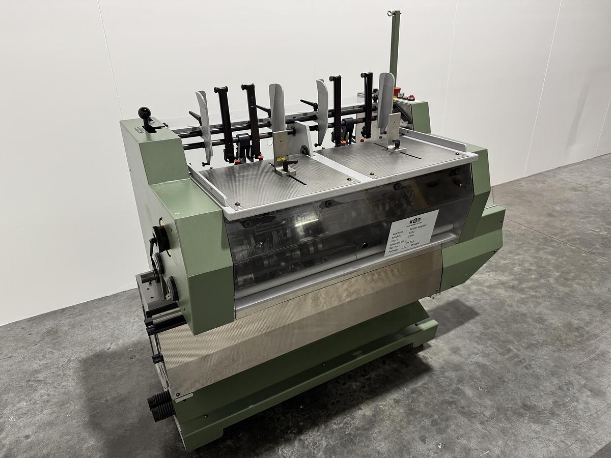 Used Müller Martini signature feeder 1551 (1996)