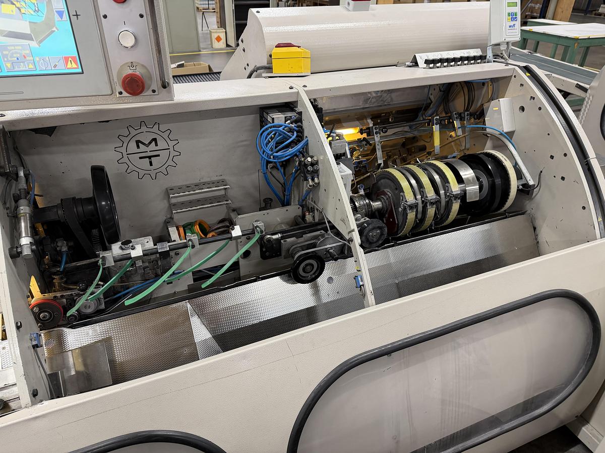 Used Meccanotecnica sewing machine Aster 220 SAO (2005)