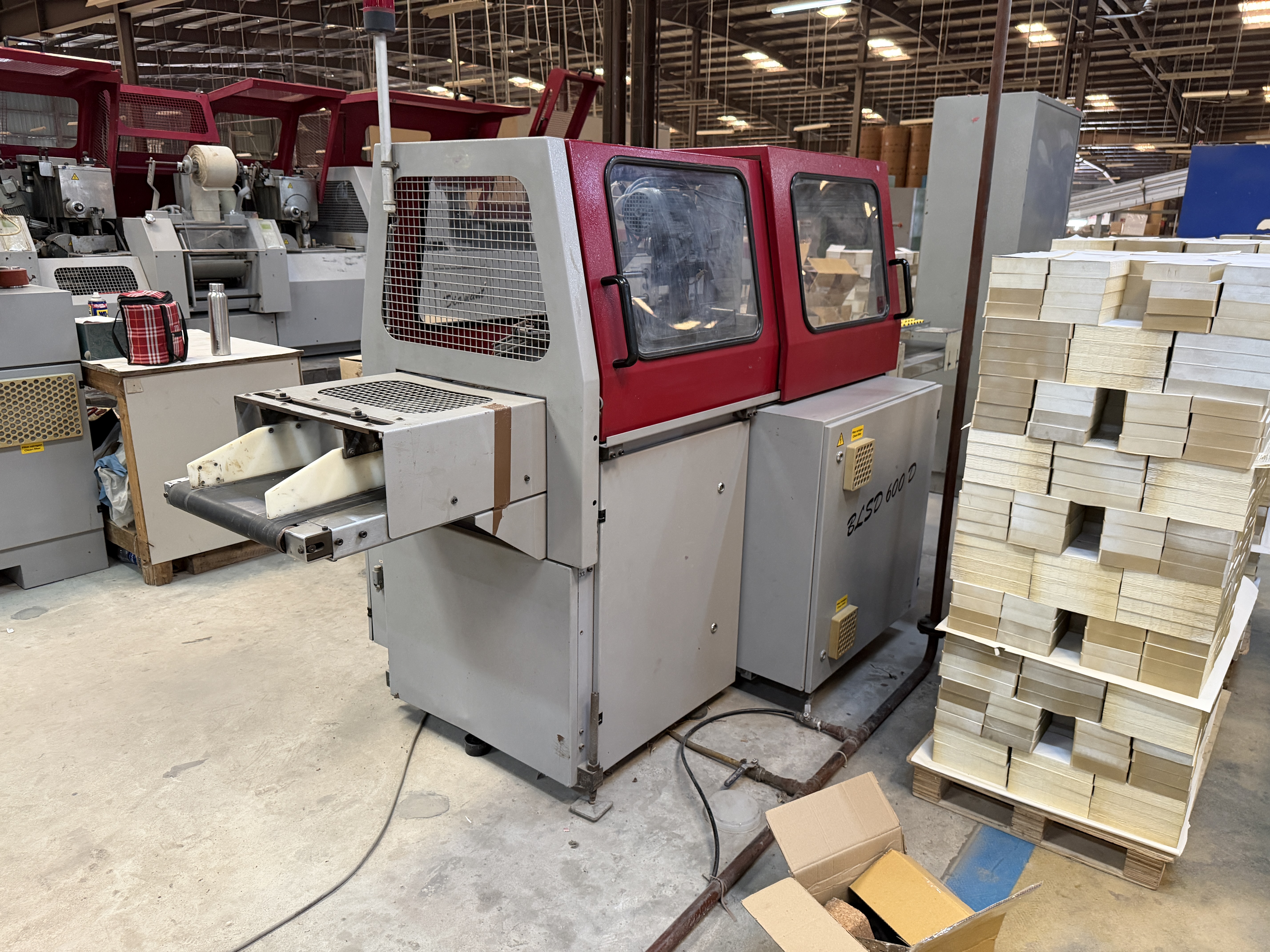 Used Müller Martini - VBF hard cover book line Diamant (2001)