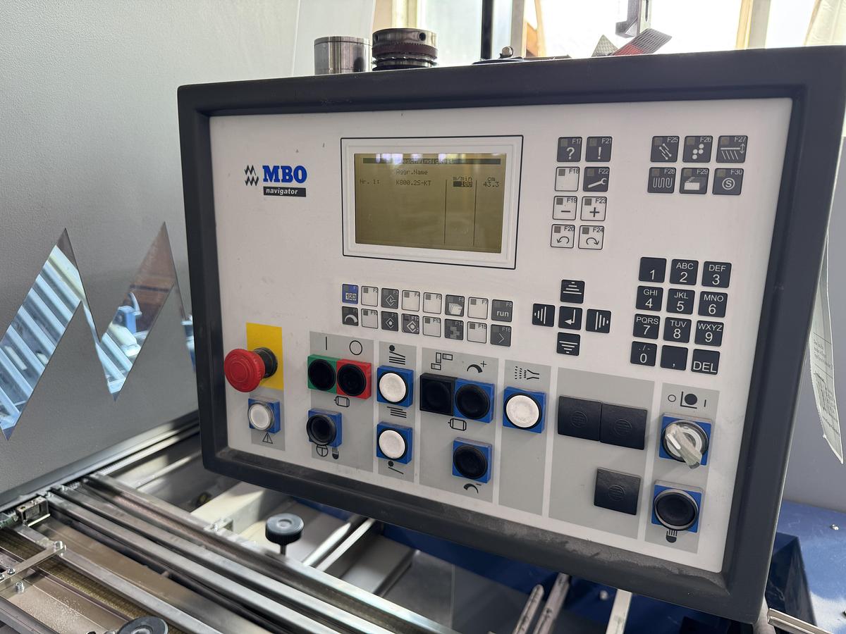 Used MBO folding machine K 800.2/4 S-KTZ (2008)