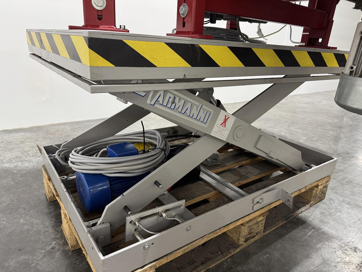Used Solema Straight and 90° conveyor system, with lifting table (no2)