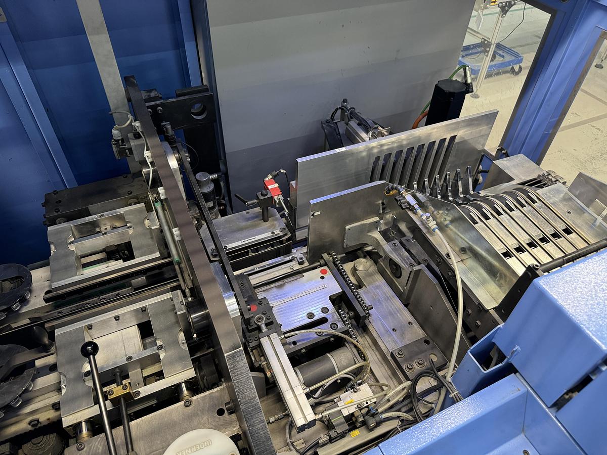 Used Müller Martini Diamant MC (2010)