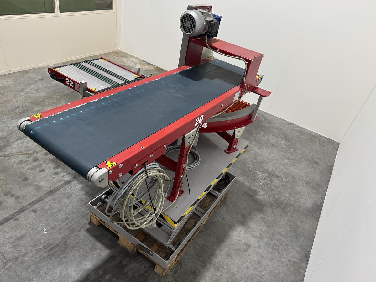 Used Solema Straight and 90° conveyor system, with lifting table (no2)