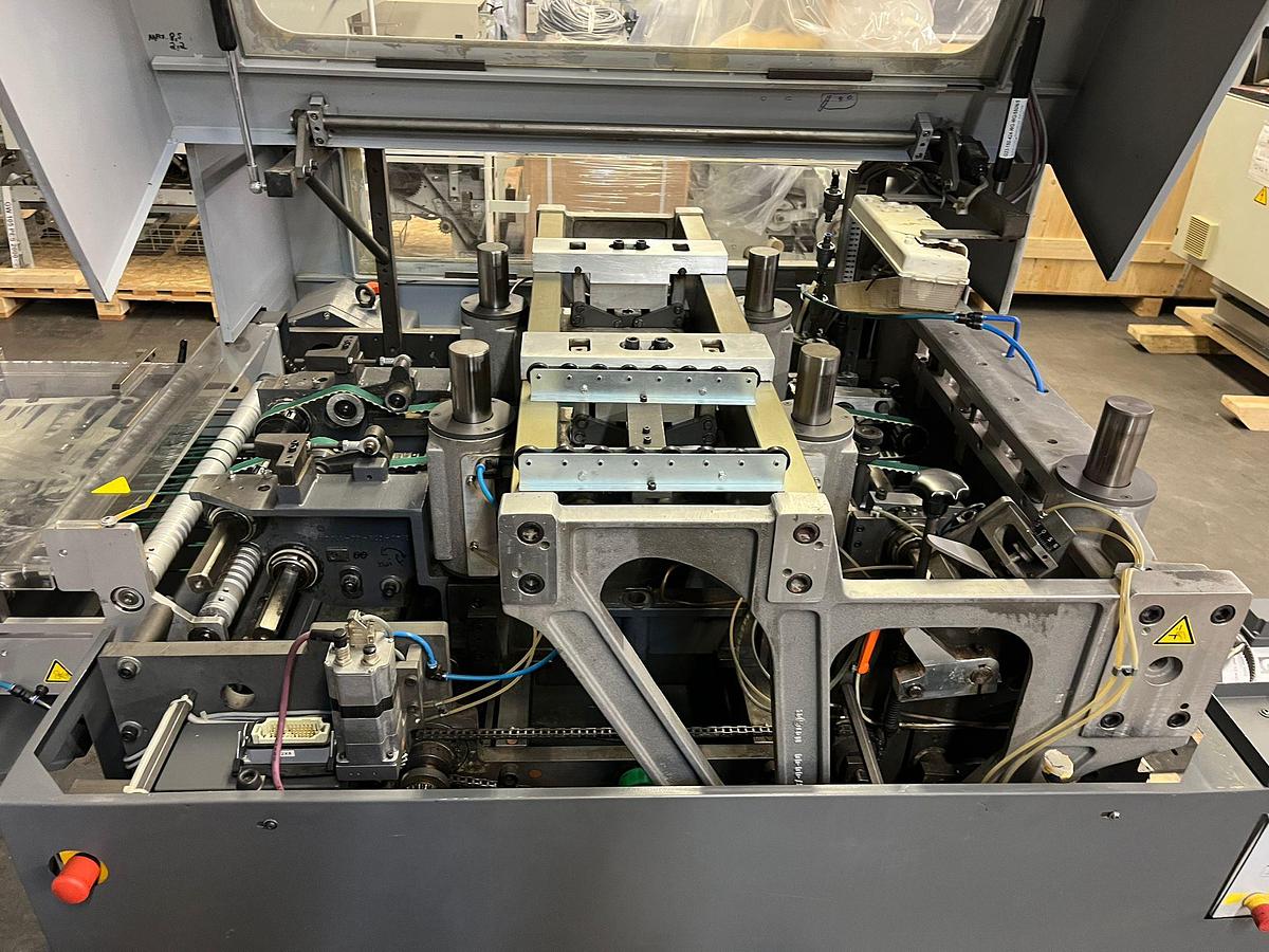 Used Heidelberg trimmer TR 400 (2002)