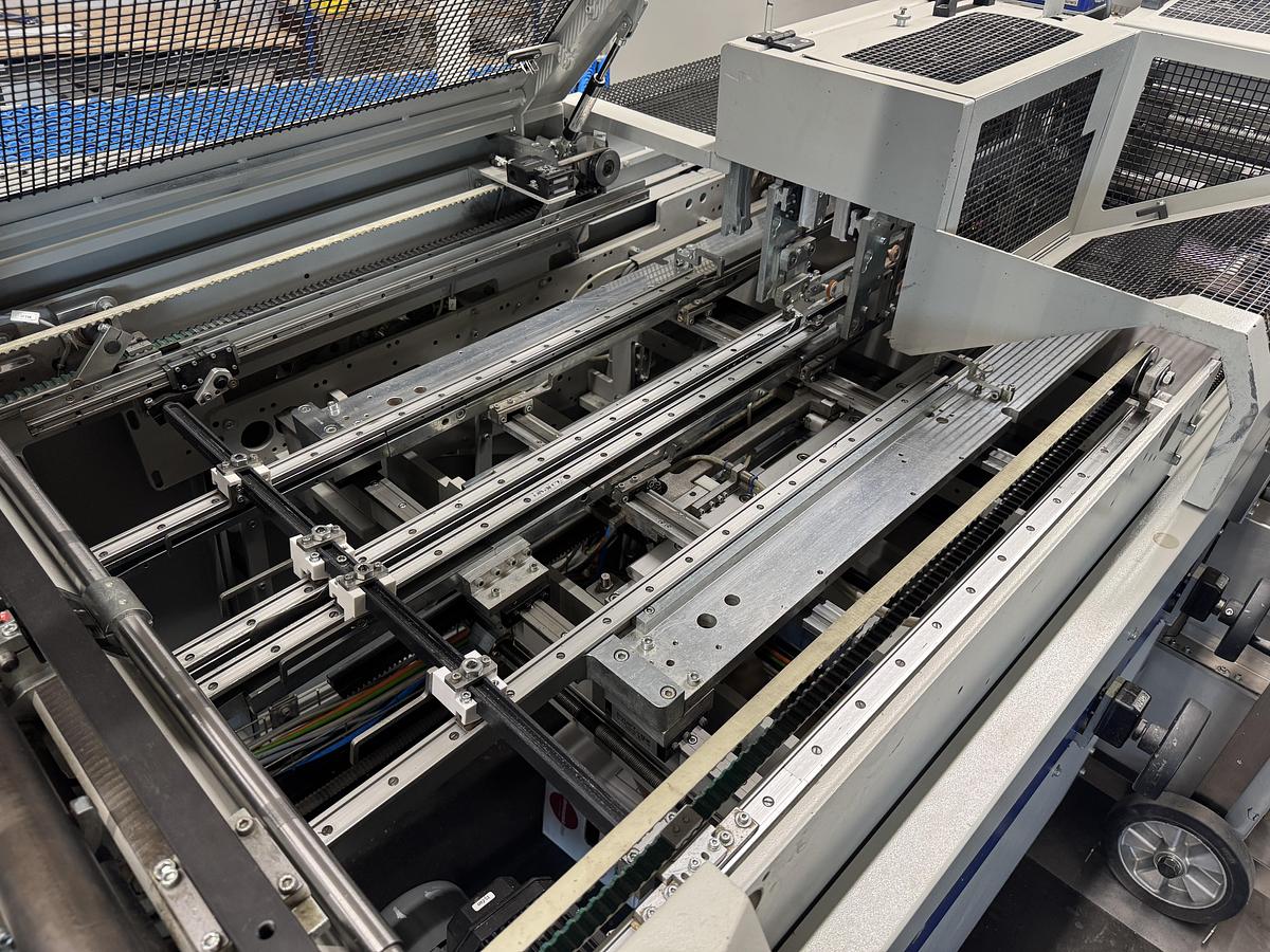 Used Kolbus case maker DA 260 (2011)