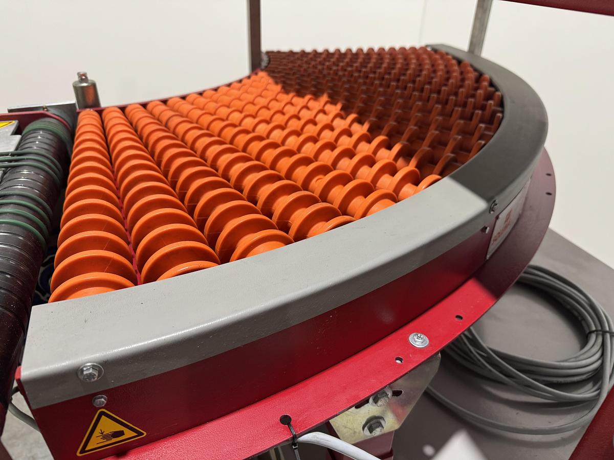 Used Solema Straight and 90° conveyor system, with lifting table (no2)