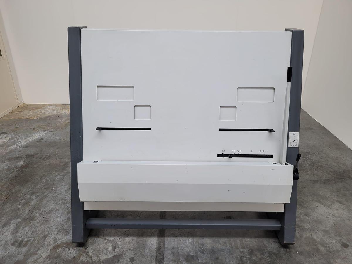 Used Heidelberg plate punch (2004)