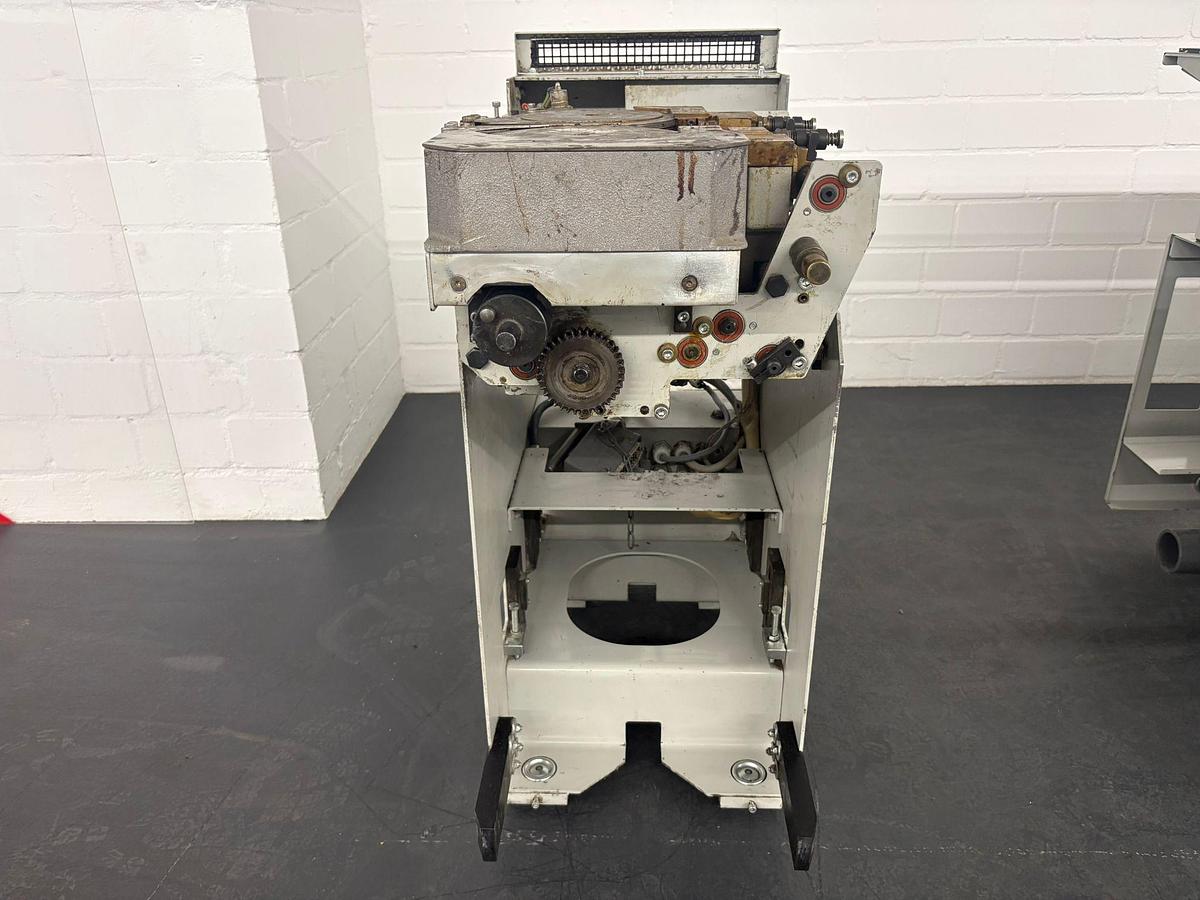 Used Kolbus Hotmelt side gluing unit (2005)