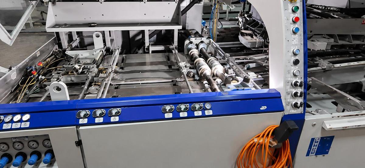 Used Kolbus perfect binder KM 600 (2015)
