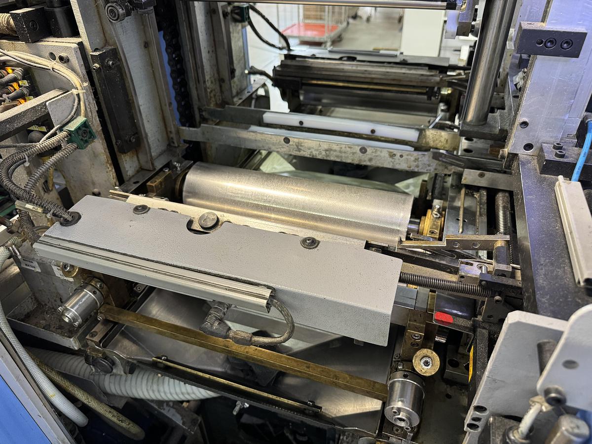 Used Müller Martini Diamant MC (2010)