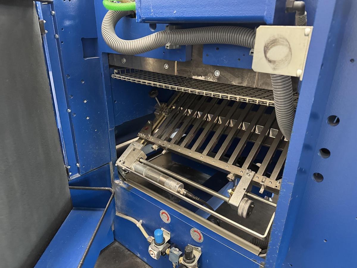 Used MBO folding machine K8 S-KTL/6 (2014)