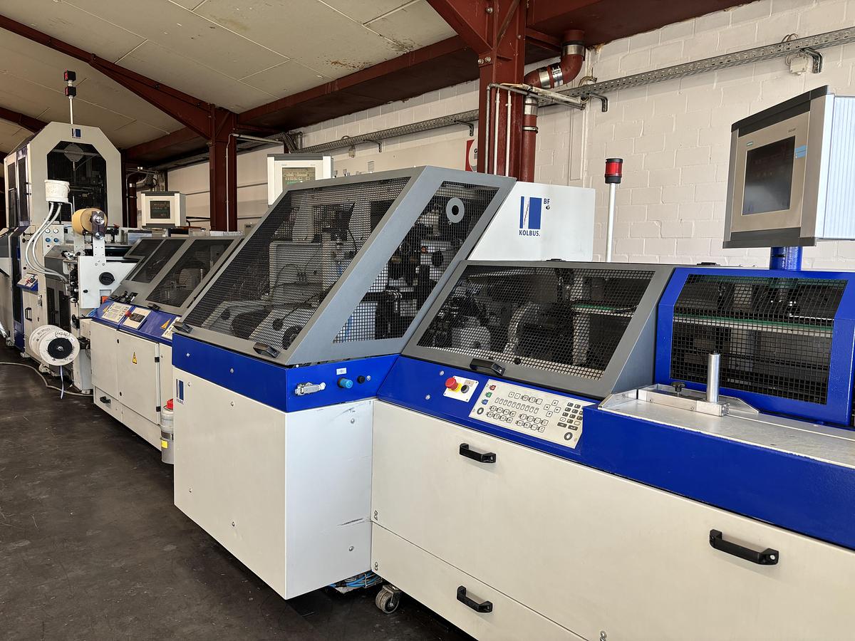 Used Kolbus hard cover book line BF 527 + FE 604 + DS 391 (2004)