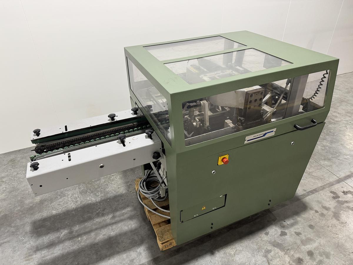 Used Müller Martini trimmer 1522 (1996)
