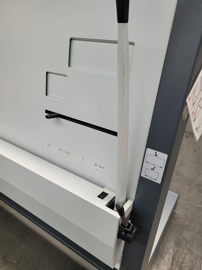 Used Heidelberg plate punch (2009)