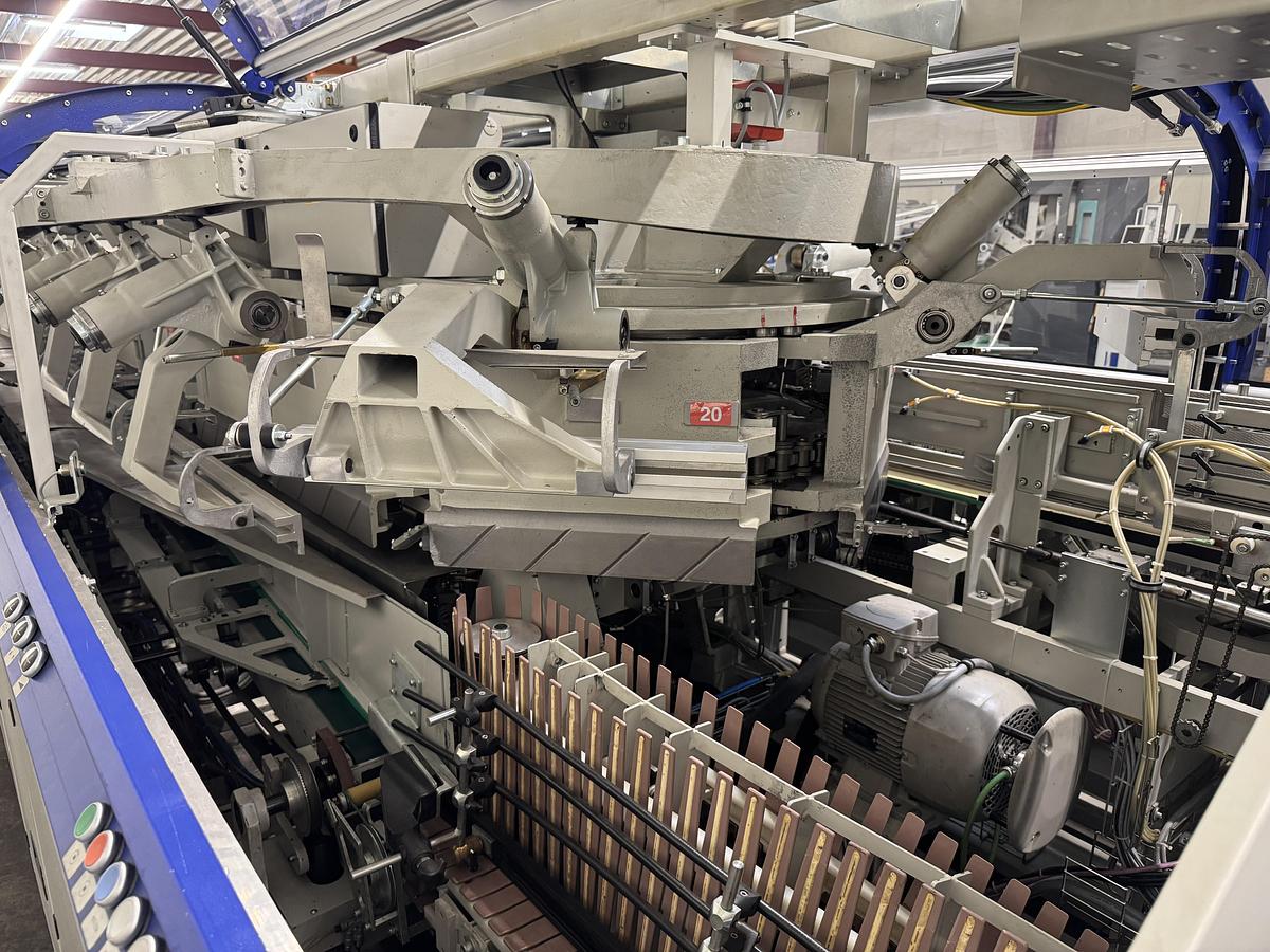 Used Kolbus perfect binder KM 412.B (2011)