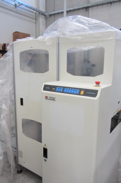 Used Universal Genesis G14  Pick & Place machine