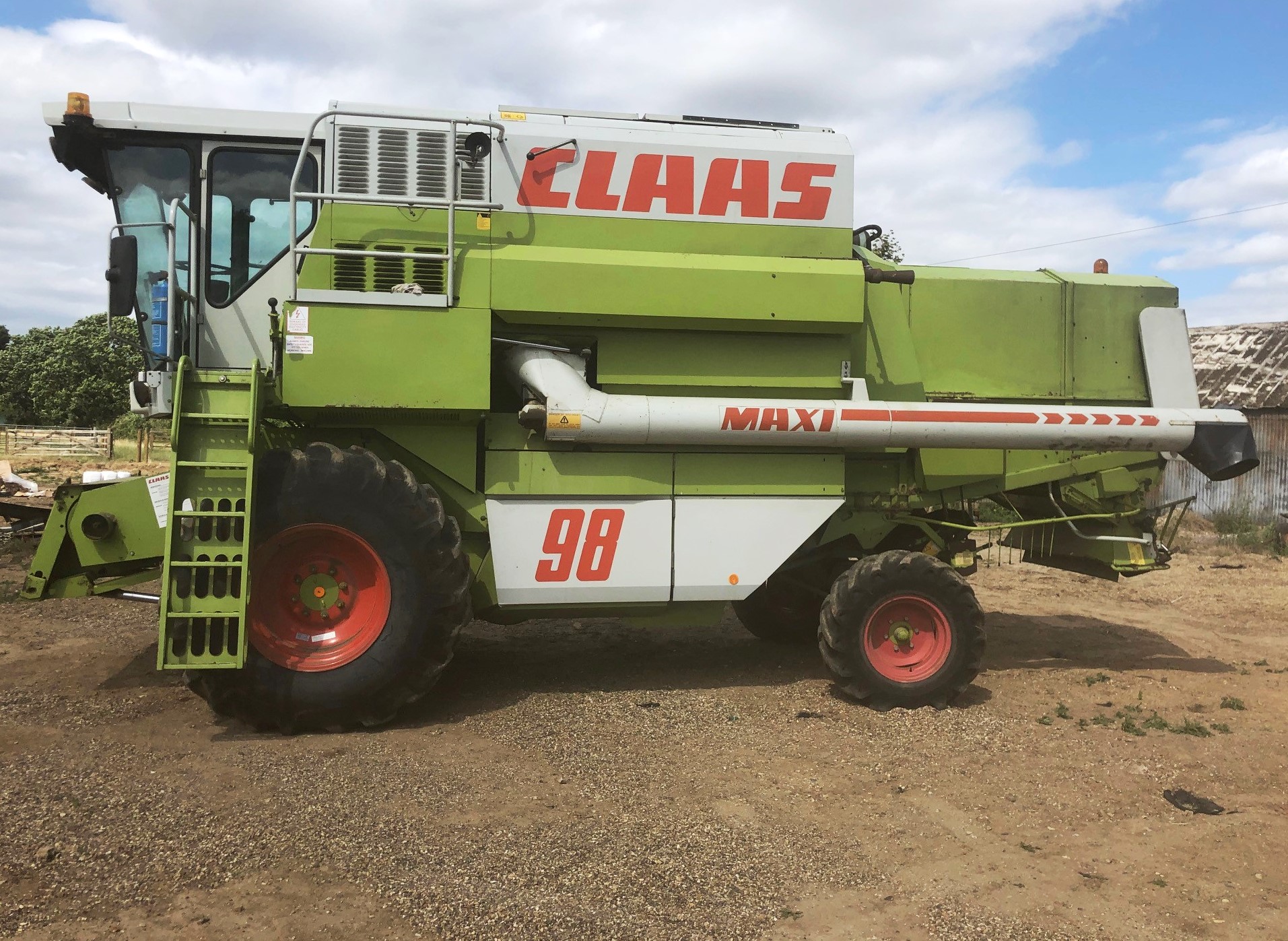 Used Claas Dominator 98 Maxi Combine Harvester